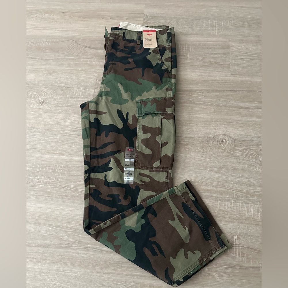 Levi's Men's Green and Brown Cargo Pants